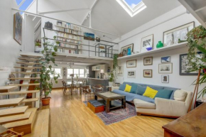 Paris Super Loft Overtop